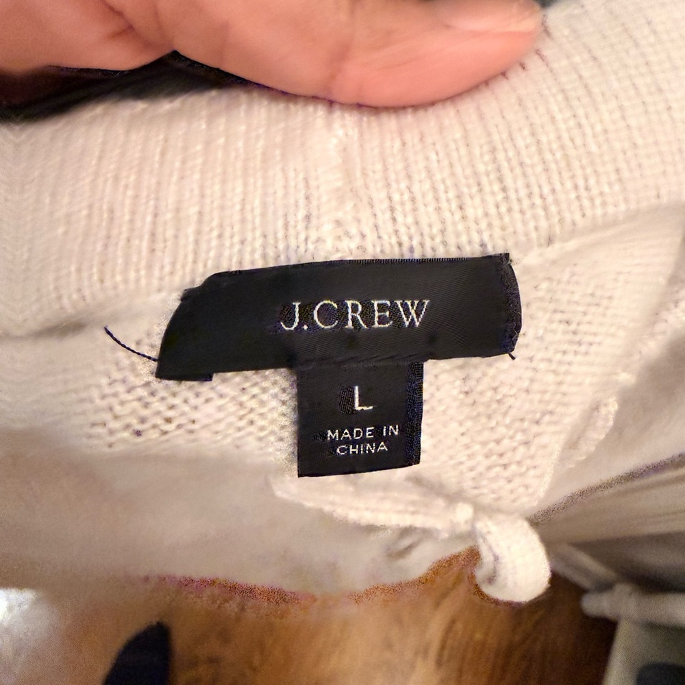 J. Crew Cream Knit shorts. Size large - Picture 2 of 4
